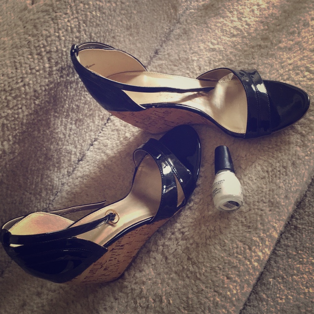 Cute Open-toe cork wedges size 9